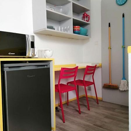 Residence Les Volets Bleus: Studio De 30 M² Classe 2 * ロシュフォール エクステリア 写真